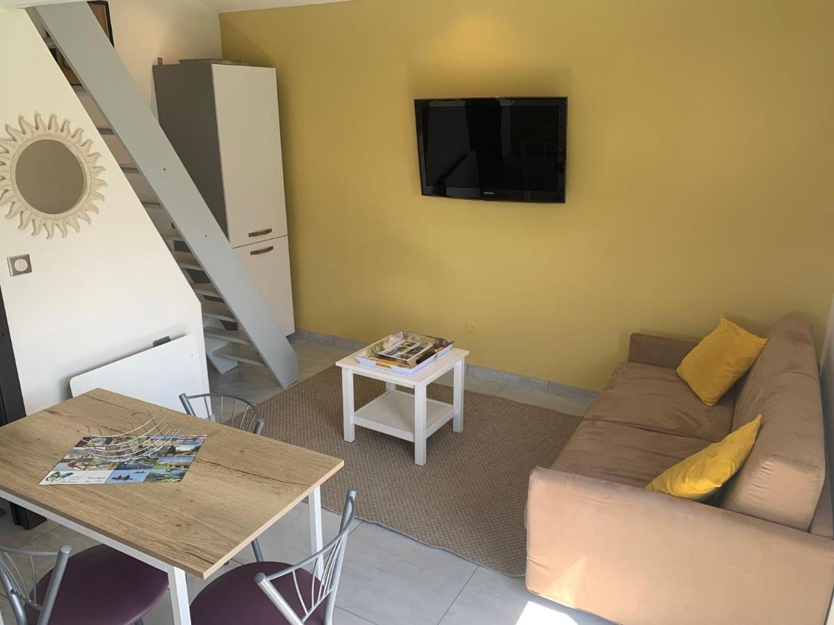Studio A La Campagne & Jacuzzi Montcornet  エクステリア 写真
